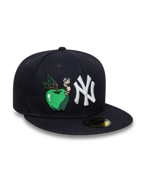 New Era Men Embroidered Snapback Cap